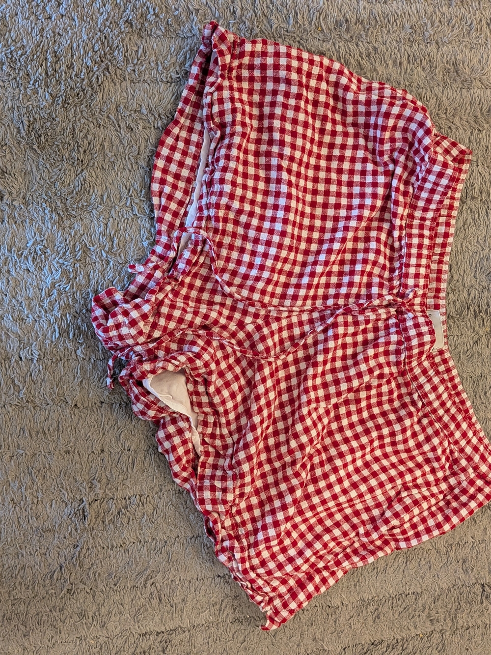 Abercrombie & Fitch Red and White Gingham Women’s Shorts